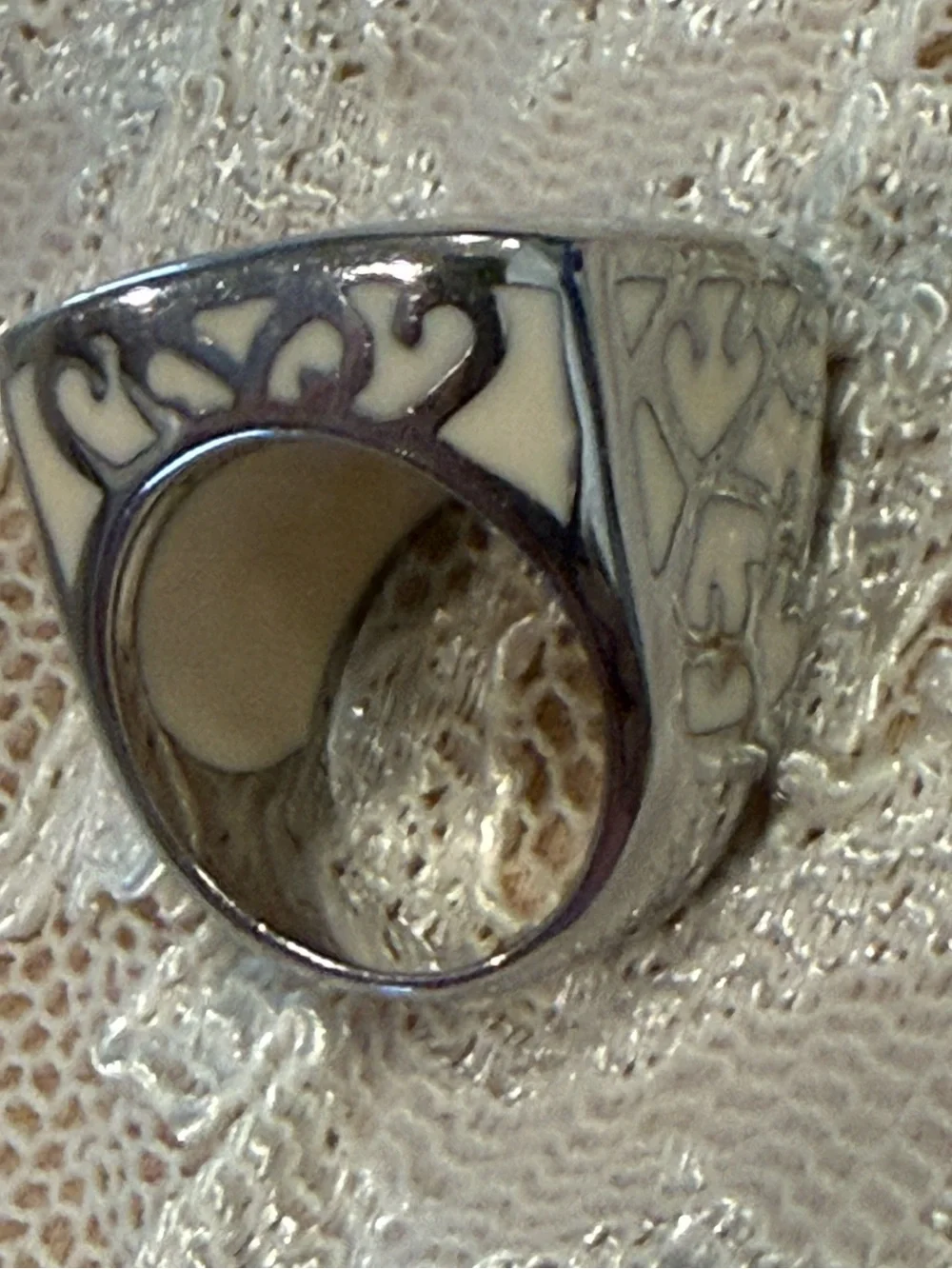 Silver tone filigree heart & ivory chunky ring SZ 6 navy featherweight earrings